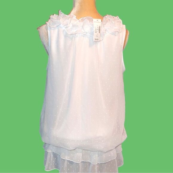 Dress Barn gorgeous white top with dainty design! New! - Picture 7 of 12